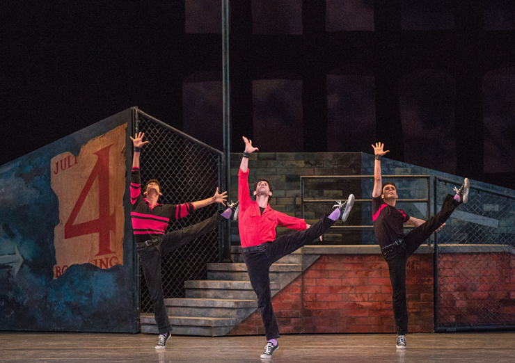 West Side Story Suite<br/>Renan Cerdeiro, Reyneris Reyes and Renato Penteado, Choreography by Jerome Robbins, Photo by Daniel Azoulay.