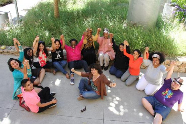 Elmaz Abinader with her students.