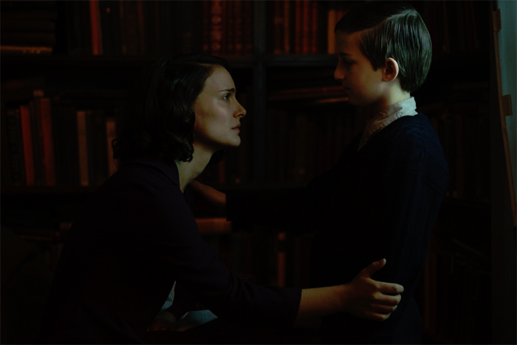 A Tale of Love and Darkness: (from Left): Natalie Portman, Ian Gavan.