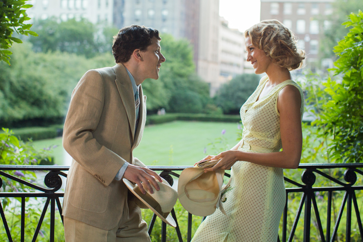 Bobby (Jesse Eisenberg) and Veronica (Blake Lively) in CAFÉ SOCIETY. © 2016 Gravier Productions, Inc., Photography Sabrina Lantos.