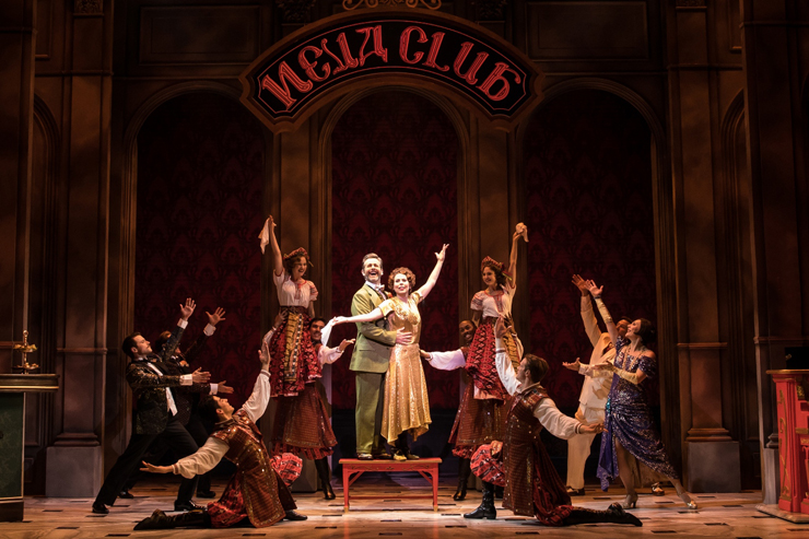 Edward Staudenmayer (Vlad), Tari Kelly (Countless Lily) and the company of the National Tour of