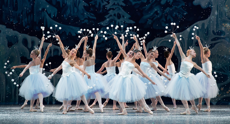 Miami City Ballet dancers in Miami City Ballet's production of George Balanchine's The Nutcracker®. Choreography by George Balanchine © The George Balanchine Trust. Photo © Alexander Iziliaev.