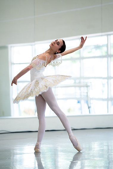 2020 YoungArts Winner in Dance Alina Taratorin | Photo by Em Watson