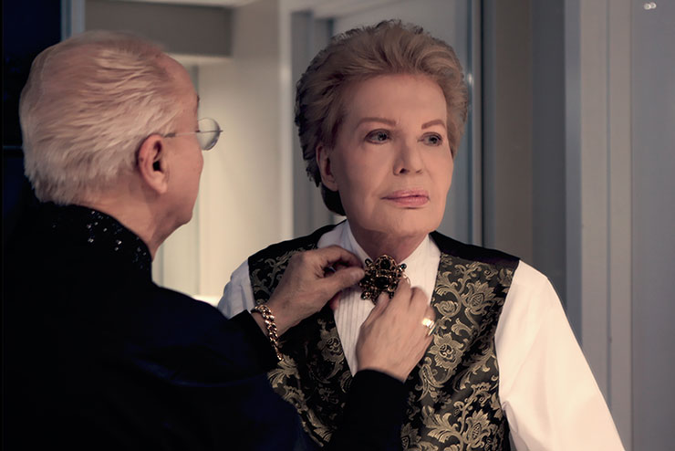 Willie Acosta, Walter Mercado, Photo courtesy Netflix.