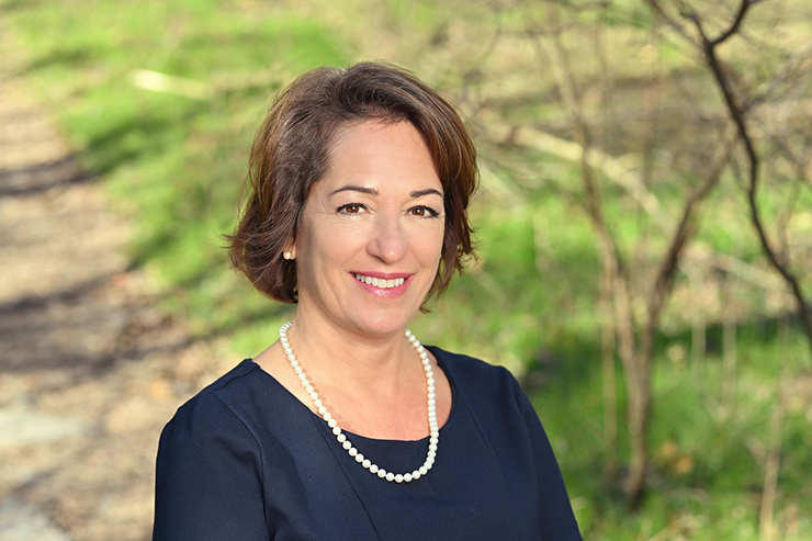 Carol Leonnig, a Washington Post national investigative reporter, reveals some frighteningly true facts about the Secret Service in her new book: