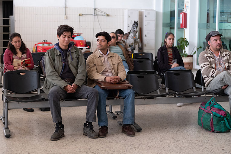 Armando Espitia as Iván and Christian Vázquez as Gerardo in a scene from 