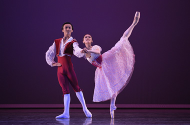 Arts Ballet Theatre, Janis Liu and Taiyu He.(Photo by Simon Soong)