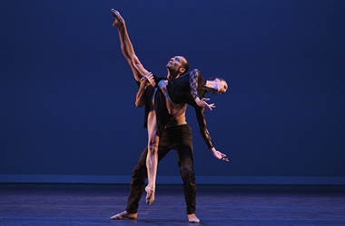 Contemporary dance at the International Ballet Festival of Miami.