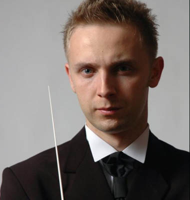 Principal conductor of the Polish Wieniawski Philharmonic is Rodek Wojciech.