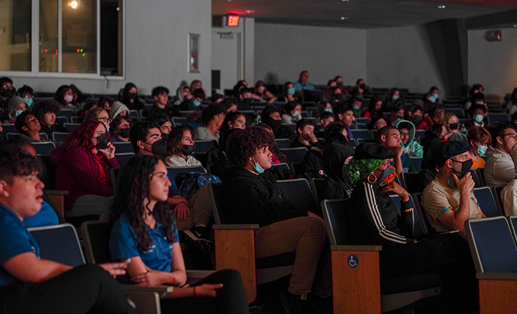 Ninth graders watch I am Me at Hialeah High School (Photo by WorldRedEye)