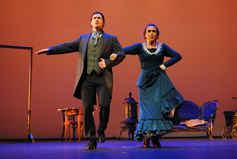 Irene La Sentío and Oscar de los Reyes from Ballet Flamenco La Rosa (Photo by Jenny Abreu)