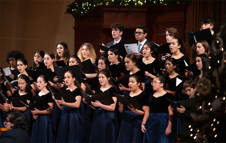 The America Viva show is a musical that showcases multicultural America and includes 100 choristers from the Miami Children's Chorus directed by Liana Salinas.