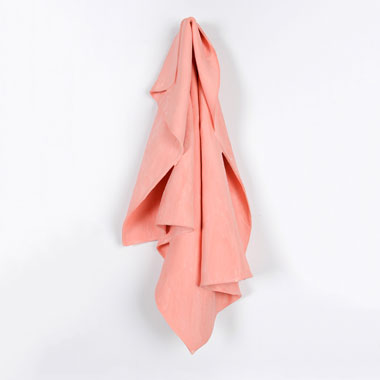 Juana Vald, Colored Bone China Rag (Photo courtesy of Spinello Projects)