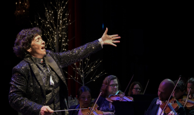 Sebrina Alfonso conducts South Florida Symphony Orchestra and the SFSO Chorus in Handel's Messiah on Dec. 3, 2022. (Photo by Steven Shires Photography)