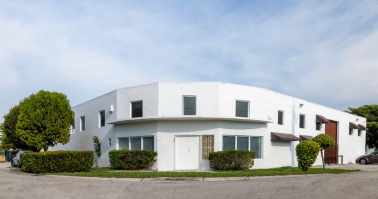 Exterior of Locust Projects in Little River. (photo by Pedro Wazzan)