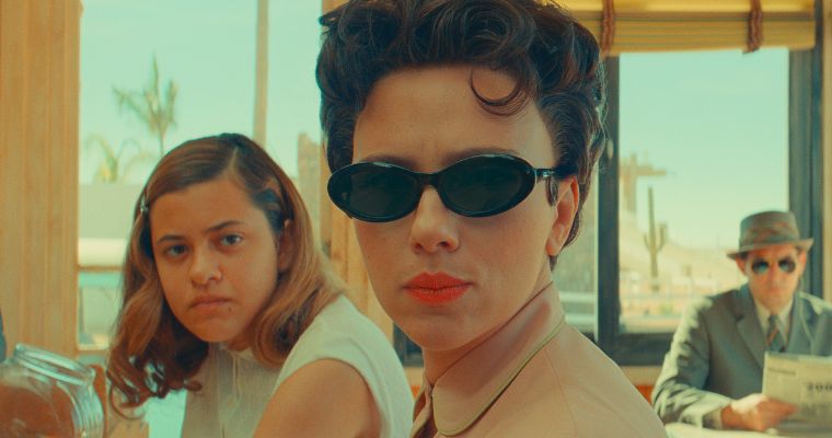 Grace Edwards as Dinah Campbell and Scarlett Johansson is Midge Campbell in a scene from