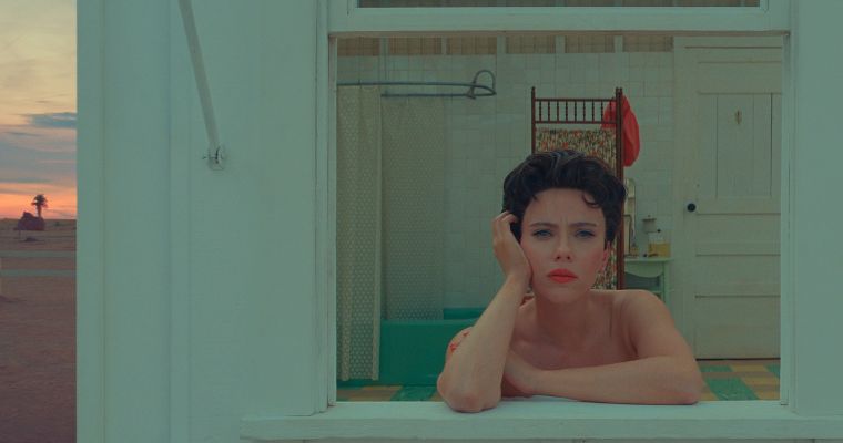 Scarlett Johansson is Midge Campbell in a scene from