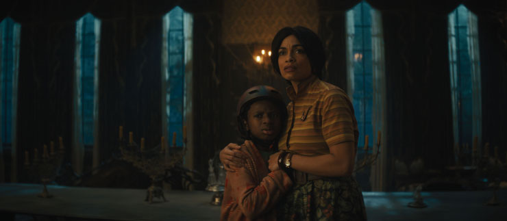 Chase Dillon as Travis and Rosario Dawson as Gabbie in a scene from