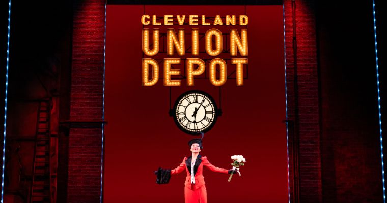 Katerina McCrimmon is the legendary Fanny Brice in the national touring company of