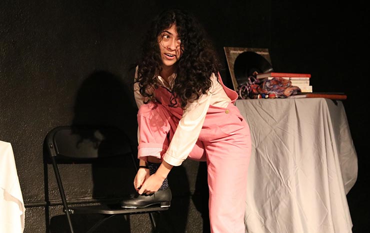 The actress as Gilda Radner treats us to a tap dance in her play. (Photo by Juan Gamero)