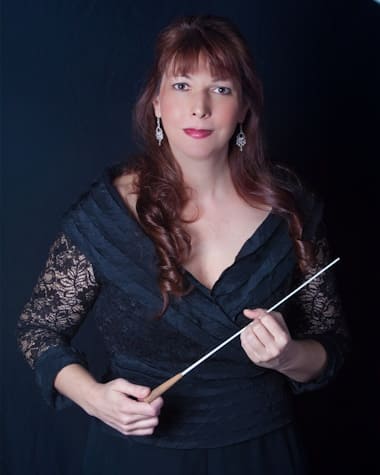 Orchestra Miami Artistic Director and Conductor Elaine Rinaldi. (Photo by Ada Stevens)
