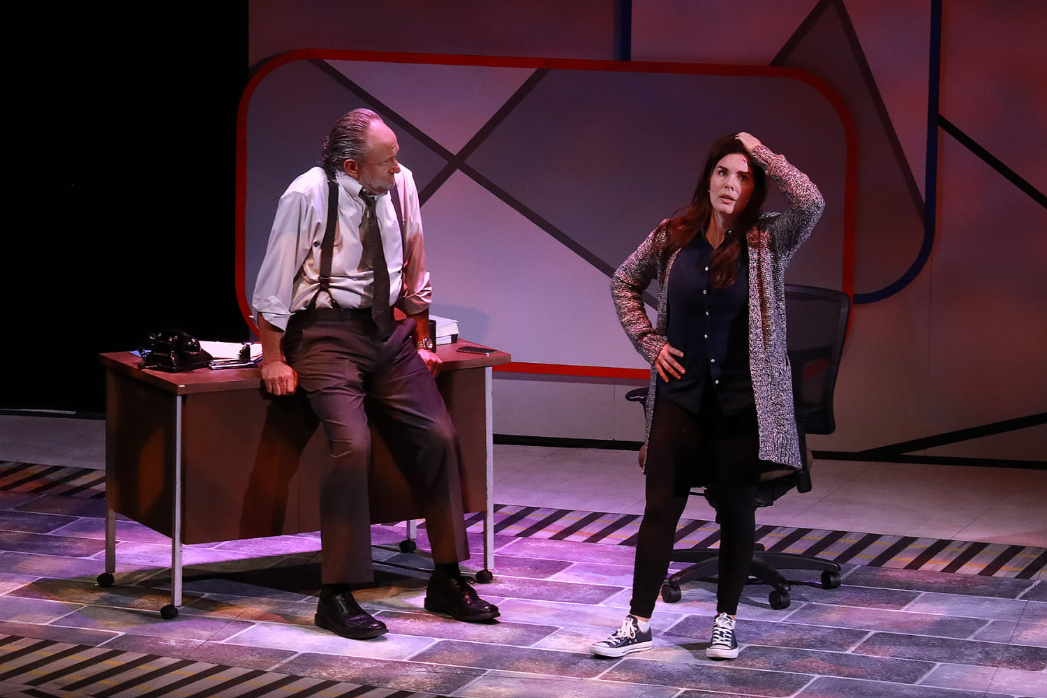 D.I. Gaskill (Gregg Weiner) questions a flustered Rachel Watson (Gaby Tortoledo). (Photo by Alberto Romeu)