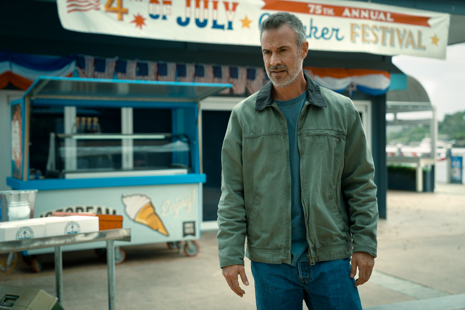 Freddy Prinze Jr. as Ray Bronson in a scene from 