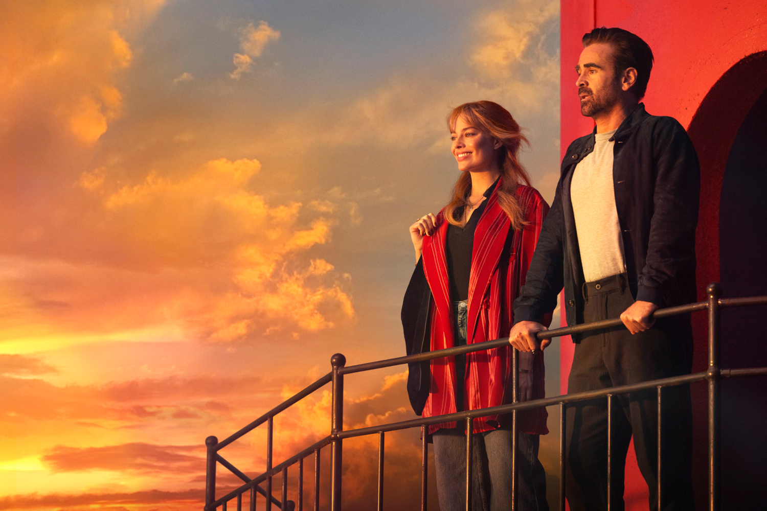 Margot Robbie as Sarah Myers and Colin Farrell as David Langley in a scene from 