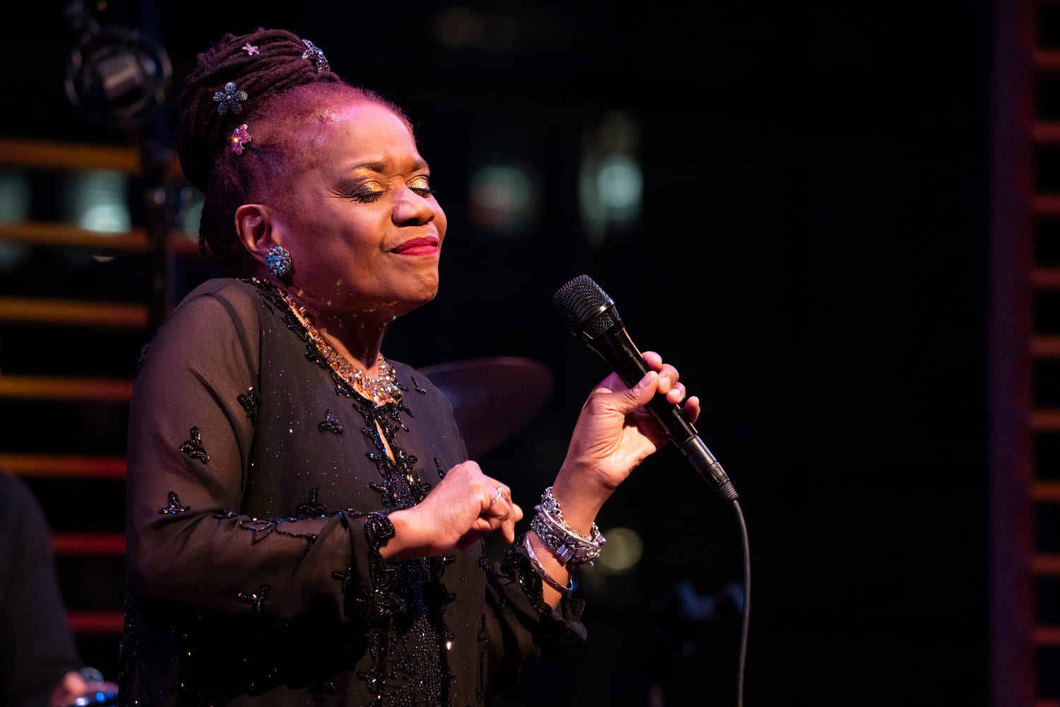 Catherine Russell, performing on stage at the Appel Room at Lincoln Center in New York. (Photo by Gilberto Tadday courtesy of Jazz at Lincoln Center)