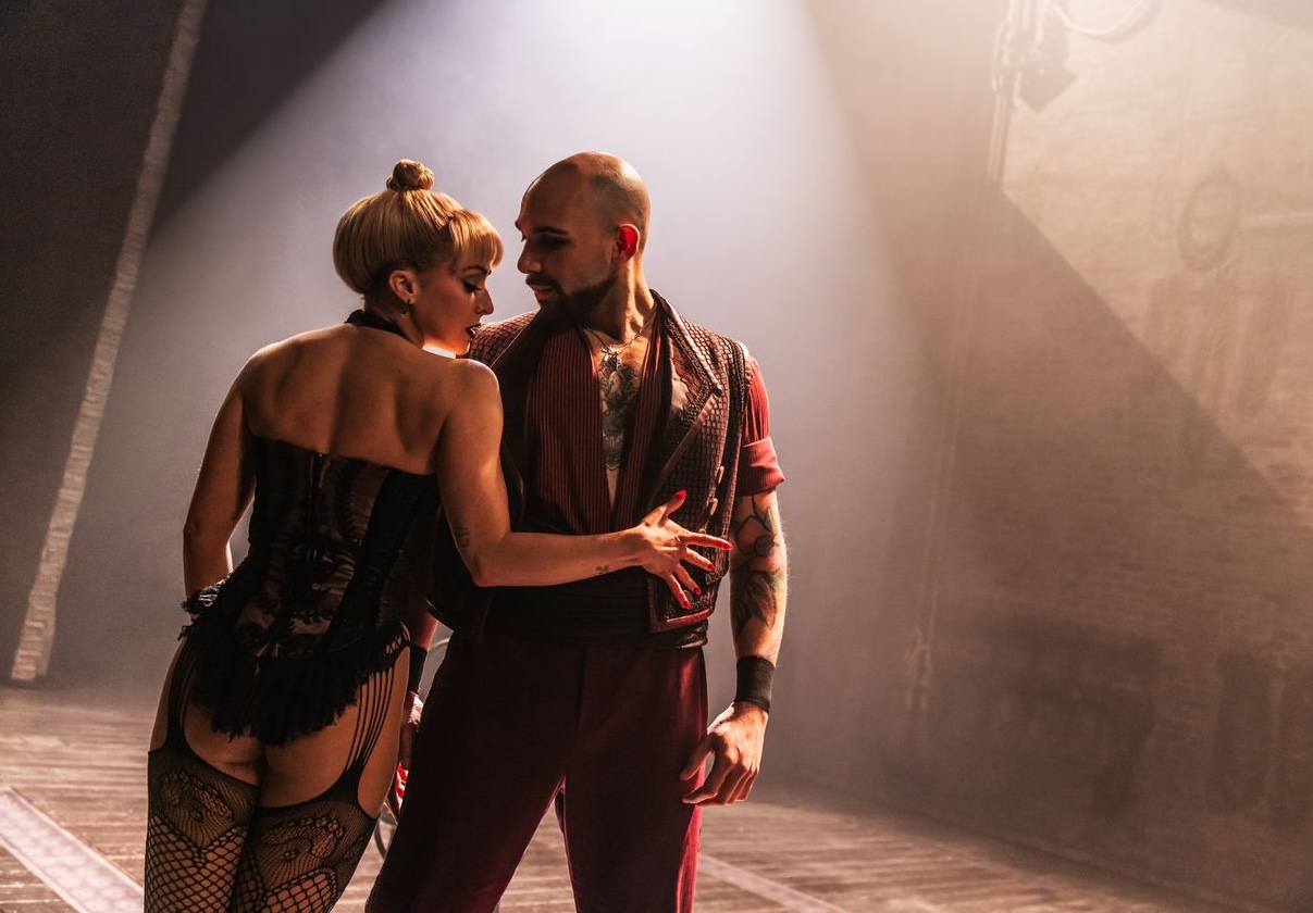 Kaitlin Mesh and Danny Burgos in the 2025 touring production.(Photo by Matthew Murphy and Evan Zimmerman)