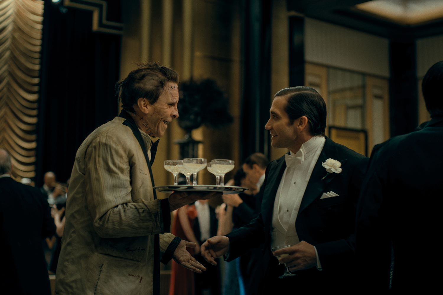 Christian Bale as Frank and Jake Gyllenhaal as Ronnie Reed in a scene from 