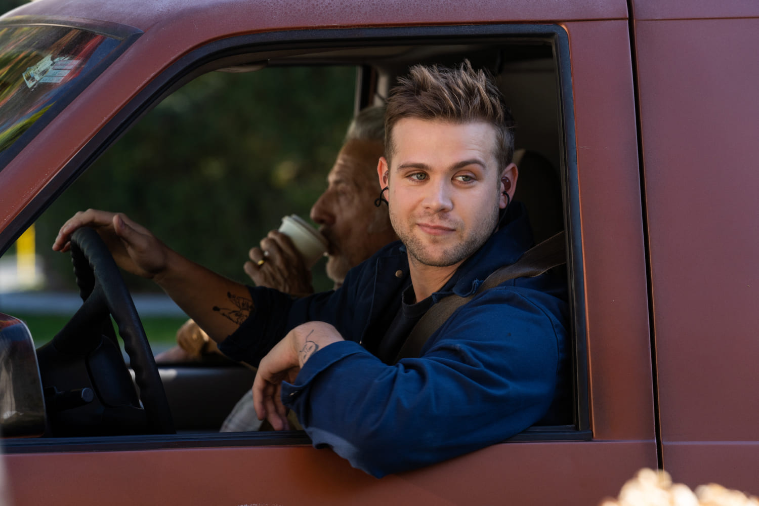 Dustin Hoffman as Harry Horowitz and Leo Woodall as Niki White in a scene from 