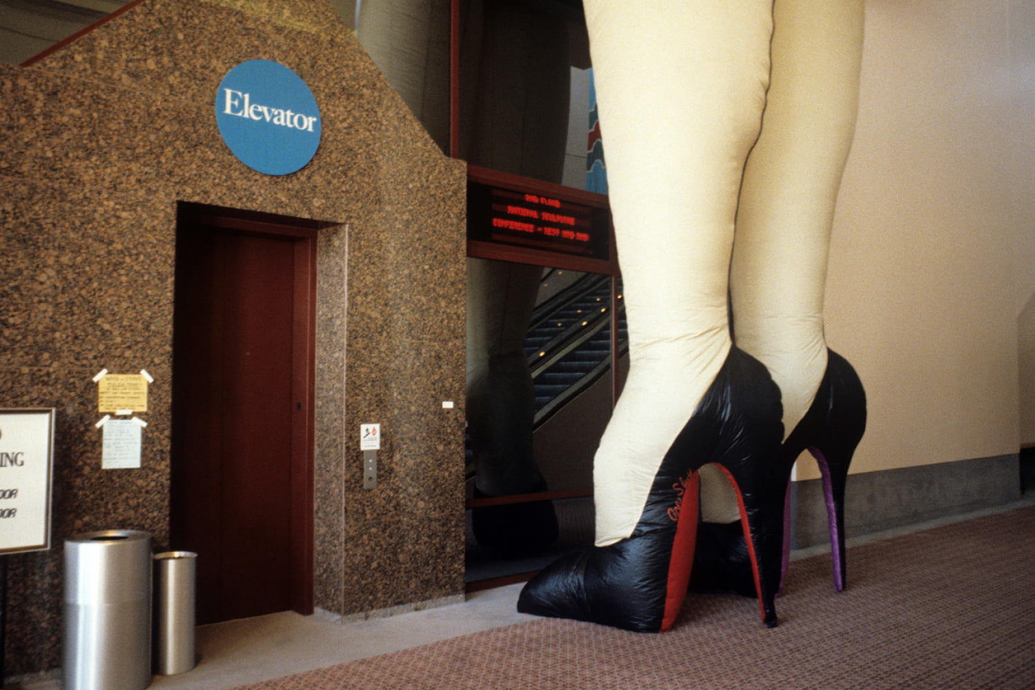 Della (Waiting),  1987,  20-foot inflatable sculpture. (Image courtesy of the artist Ann Slavit)